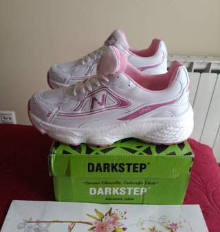 Zapatillas deportivas blancas fucsia 39 DE 110.99€