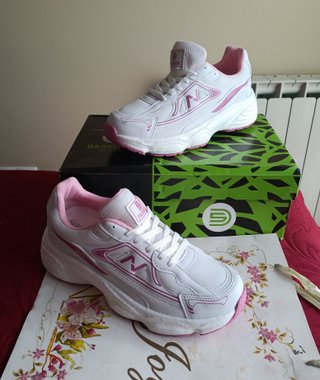 Zapatillas deportivas blancas fucsia 39 DE 110.99€