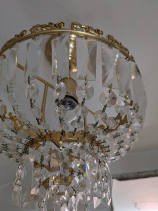 Lámpara de techo de cristal y metal dorado