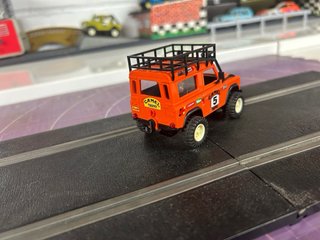 Land Rover STS Scalextric Naranja
