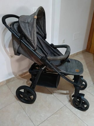 Carro de bebé poco uso