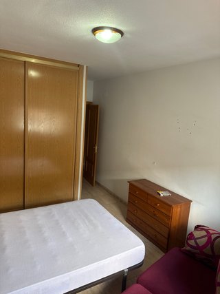 Alquilo habitacion arganda del rey cerca al ayunta