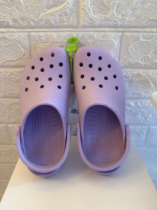 Crocs Morados