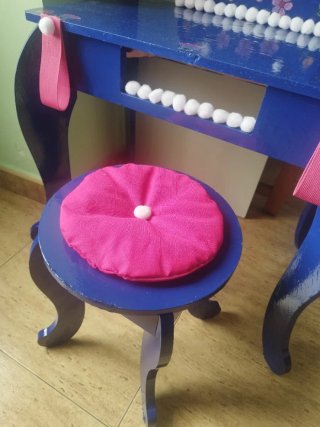 Tocador infantil con taburete 20€