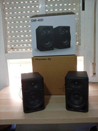 Altavoces Pioneer DJ DM-40D Negros