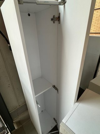 Estanterías Blancas y Beige