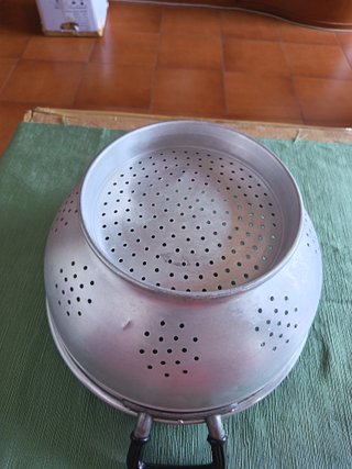 Scolapasta in alluminio con manici