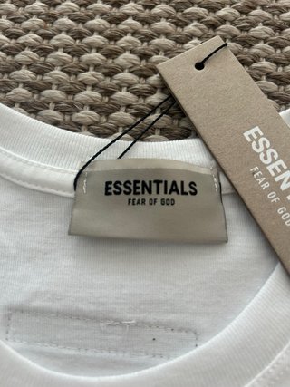 Camiseta ESSENTIALS Blanca Talla S