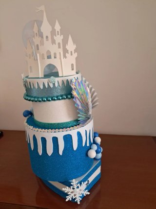 Torta scenografica Frozen il  3 si può sostituire