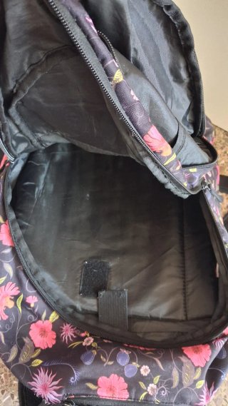 Mochila con estampado floral