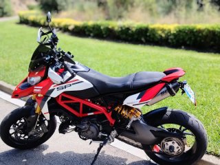 Ducati Hypermotard SP Roja y Blanca