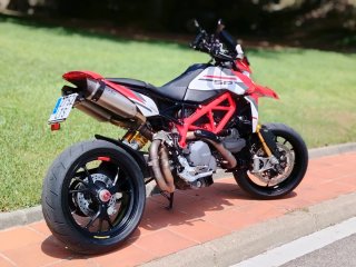 Ducati Hypermotard SP Roja y Blanca