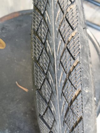 Cubierta Btwin Trekking Grip 26x1.75