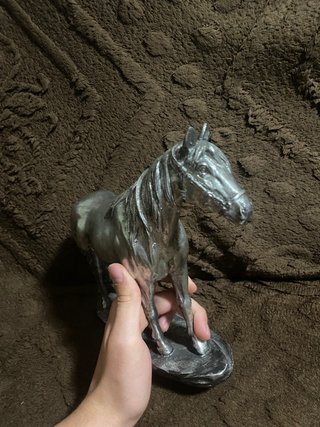Figura Caballo Plateado de resina