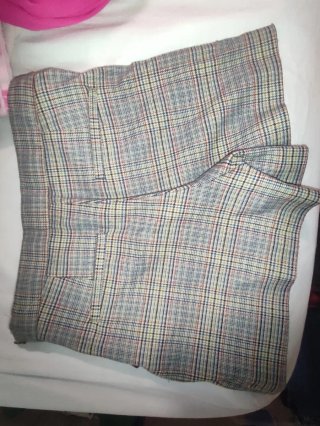 Pantalón o falda cuadros gris y rojo
