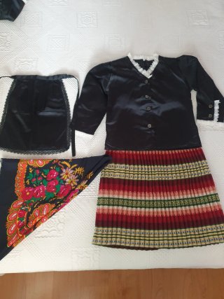 Traje de Manchega niña