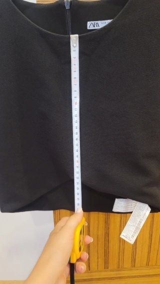 Crop top negro zara