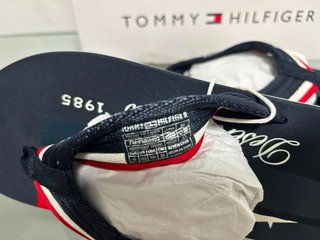 Chanclas Tommy Hilfiger Azul y Rojo