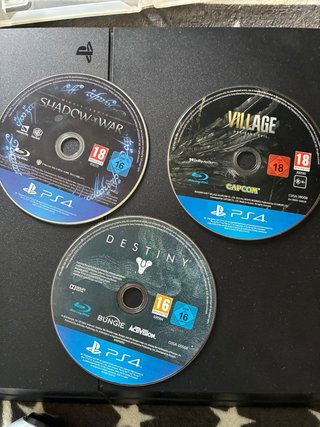 PS4 (PlayStation 4) + Mando + 3 Juegos