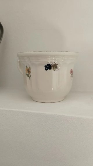 Taza de porcelana San Claudio de flores