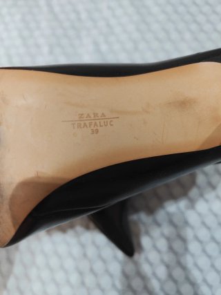 Zapatos de tacón negros