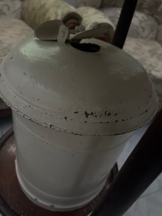 Mueble auxiliar vintage con jarra y palangana