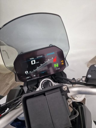 BMW F900R Azul y Blanco. Sport. Full Equipe. Todo