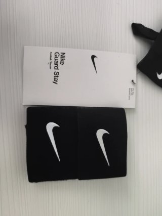 Nike Guard Stay Polsini