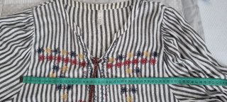 2 camisas con estampado diferente