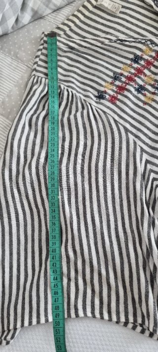2 camisas con estampado diferente
