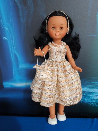 Muñeca Nancy Vestido Brillante Hecho a Mano