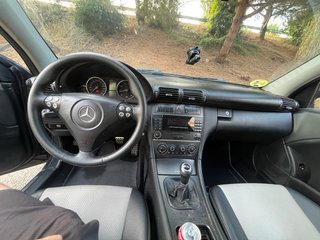 Mercedes-Benz Clase C 2005 itv y pegatina b