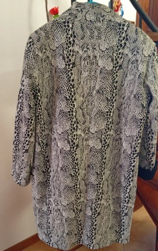 Abrigo ligero entretiempo animal print