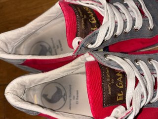 Zapatillas El Ganso rojas y grises