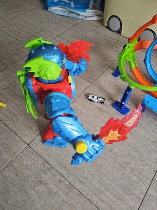 Juguete Titan Fury