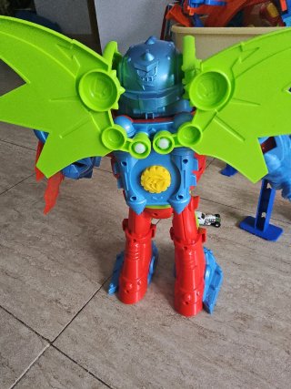 Juguete Titan Fury