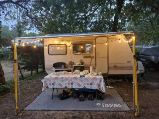Caravana con literas y cama doble
