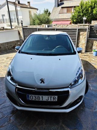Peugeot 208 2016