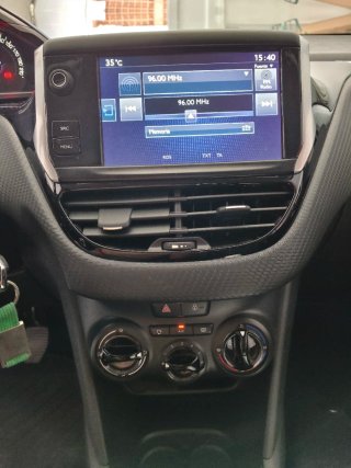 Peugeot 208 2016