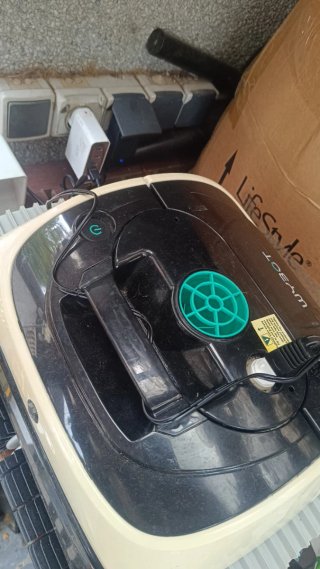 WYBOT C1 Robot Limpiafondos Piscina