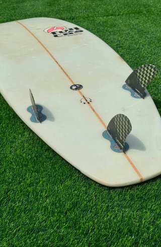 Tabla Surf Full&Cas 5'5 23.9L Reparada