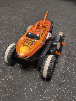 Coche teledirigido tigershark Hot Wheels