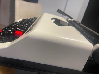 Máquina de escribir Olympiette de luxe con caja