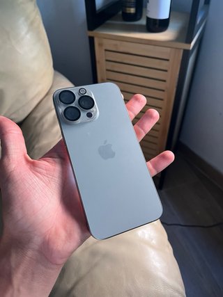 iPhone 15 Pro Max 256GB Gris - ¡Como Nuevo!