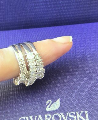 Anel Swarovski Hyperbola Twist