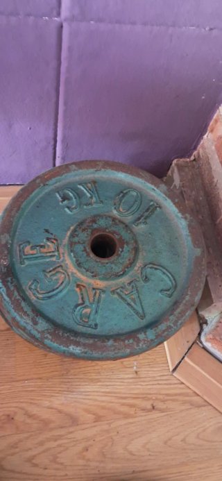 Banco de pesas y mancuernas