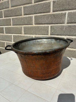 Antico calderone in rame