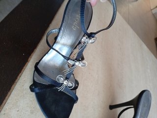 Zapatos de tacón joya negros