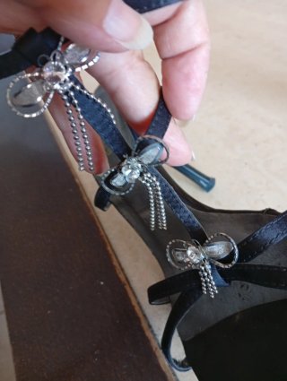 Zapatos de tacón joya negros