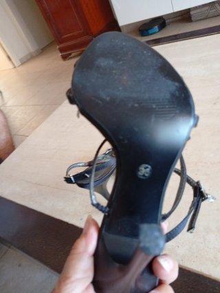 Zapatos de tacón joya negros